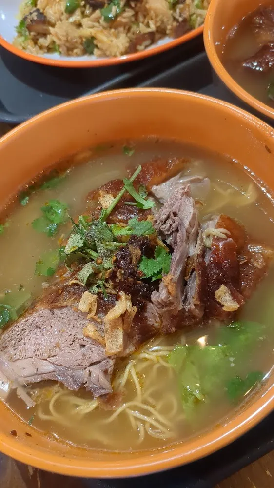 Soupe de Nouilles Au Canard Laqué